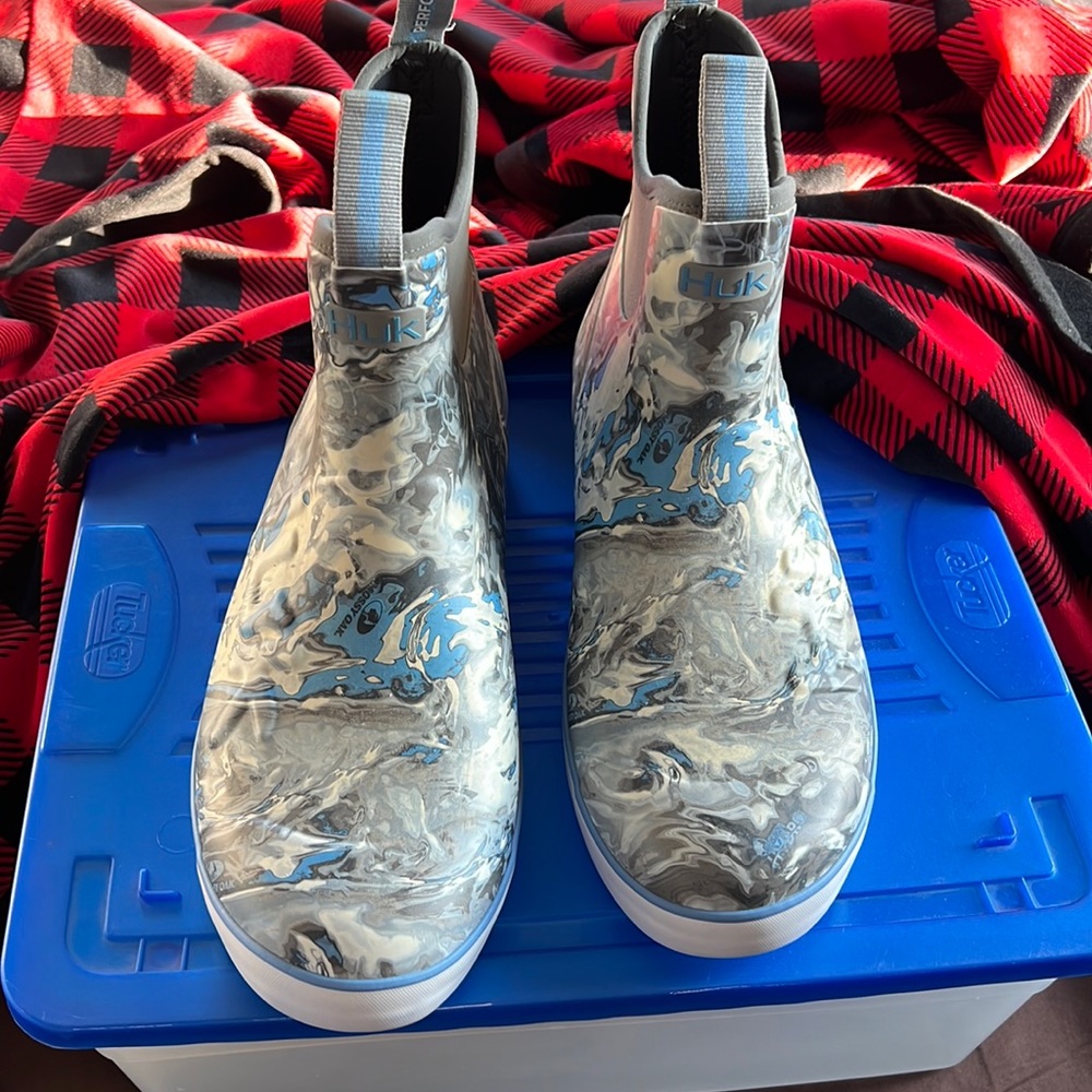 Huk brand boots gray size 12